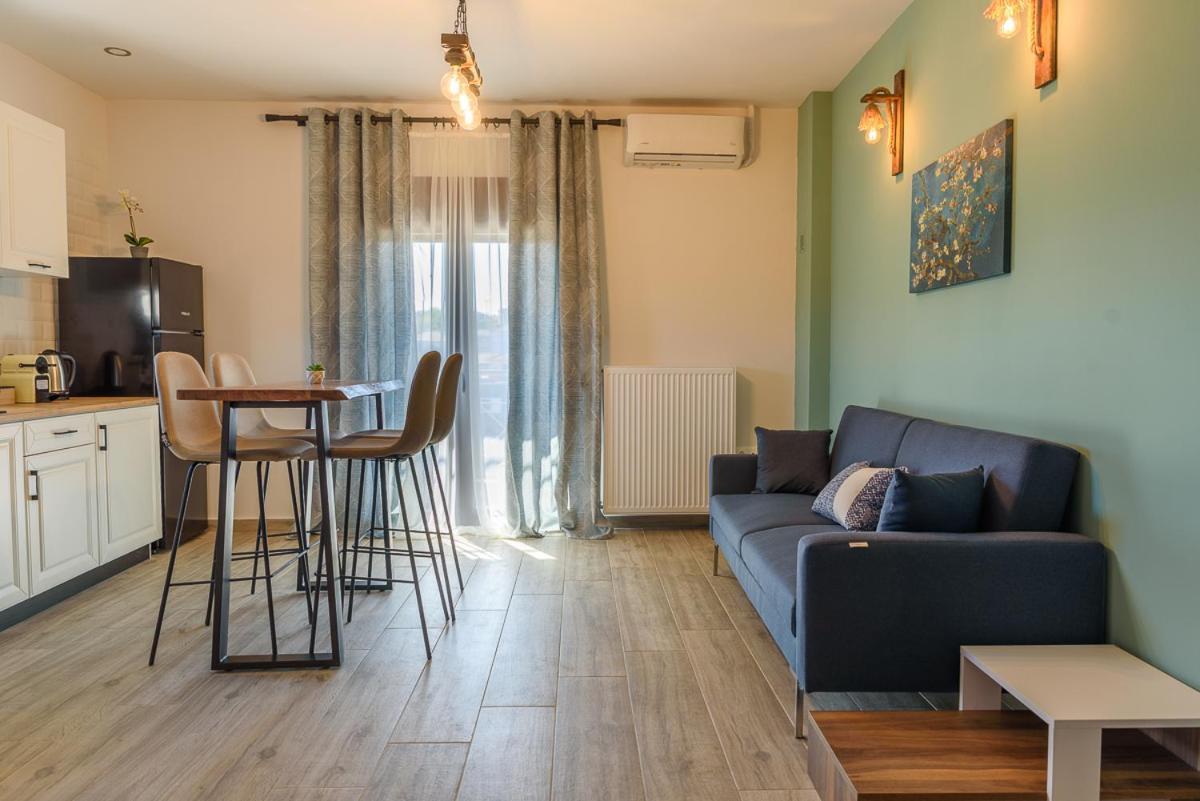 Melina'S Cosy Appartment Argalasti Exterior foto